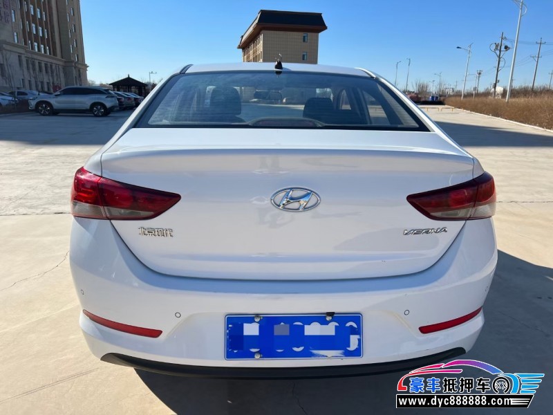 18年现代悦纳轿车抵押车出售