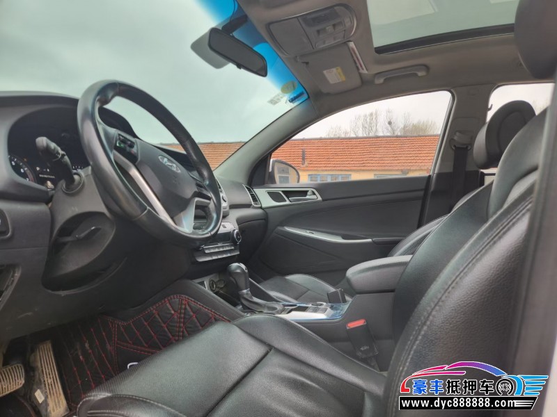 16年现代途胜轿车抵押车出售