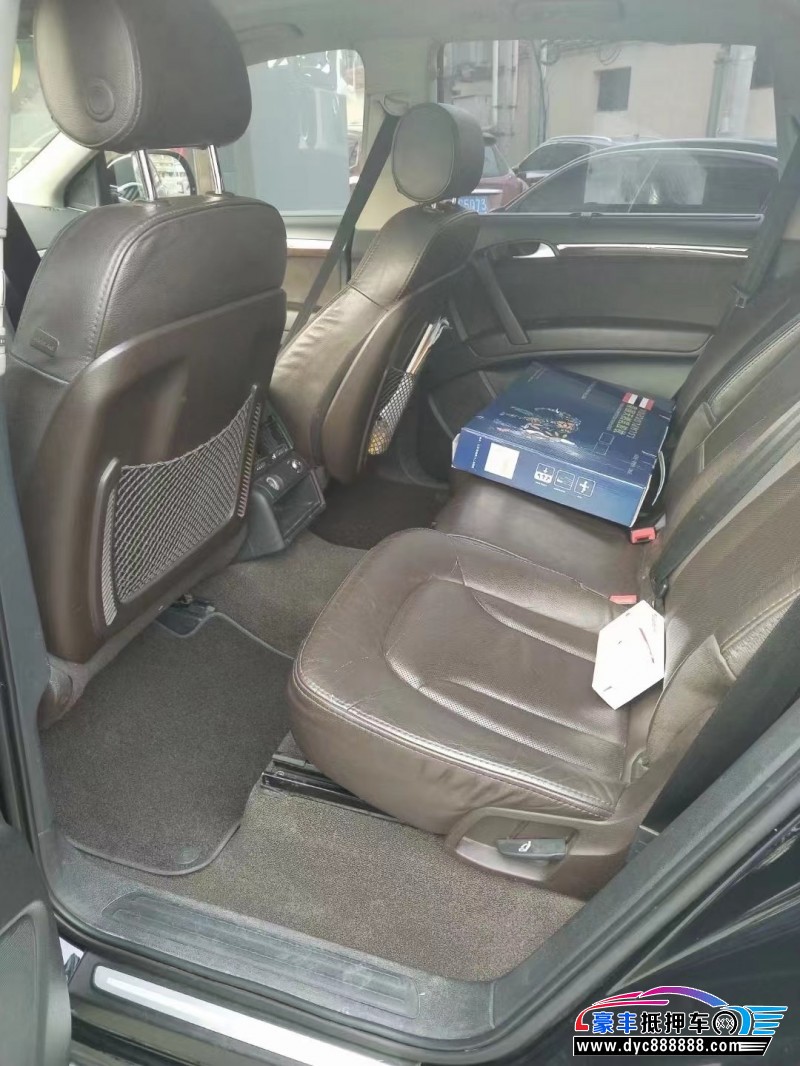 12年奥迪Q7轿车抵押车出售