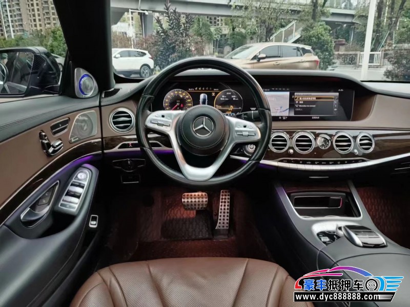 18年奔驰S轿车抵押车出售