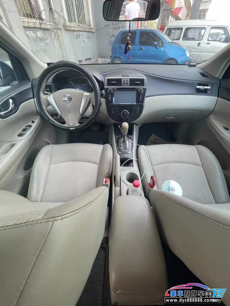 12年日产骐达轿车抵押车出售