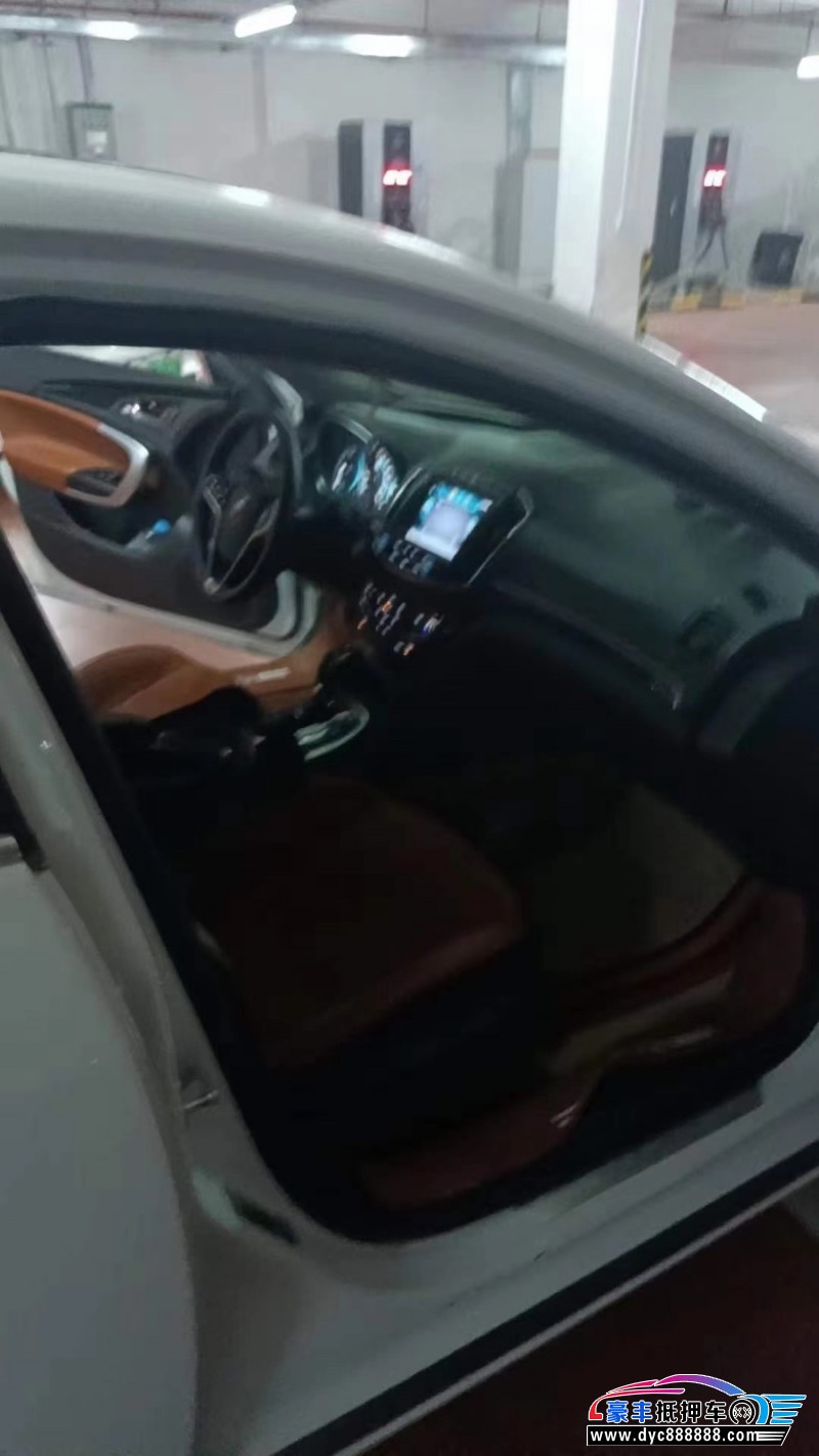 16年别克君威轿车抵押车出售