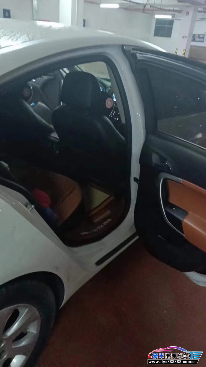 16年别克君威轿车抵押车出售