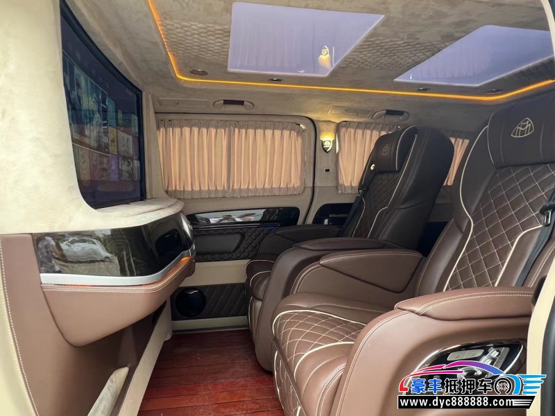 21年奔驰威霆轿车抵押车出售