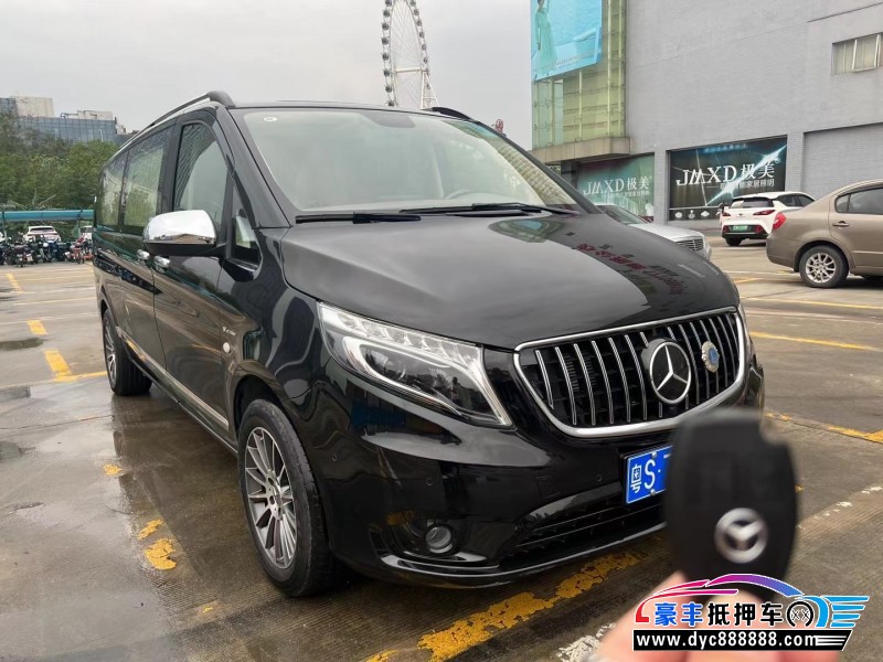 21年奔驰威霆轿车抵押车出售