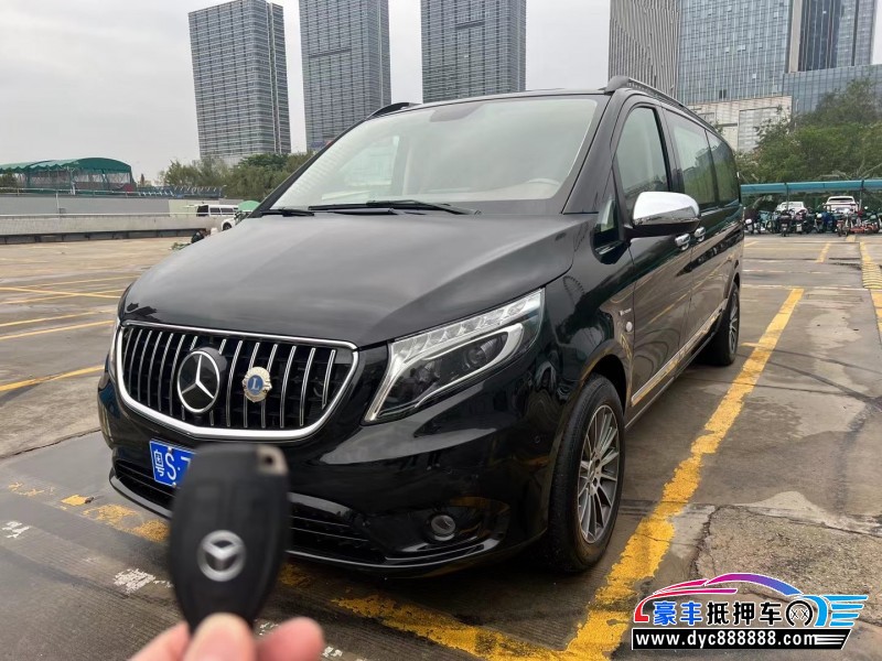 21年奔驰威霆轿车抵押车出售