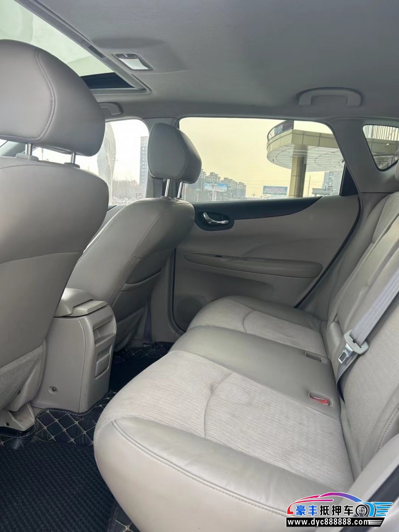 12年日产骐达轿车抵押车出售