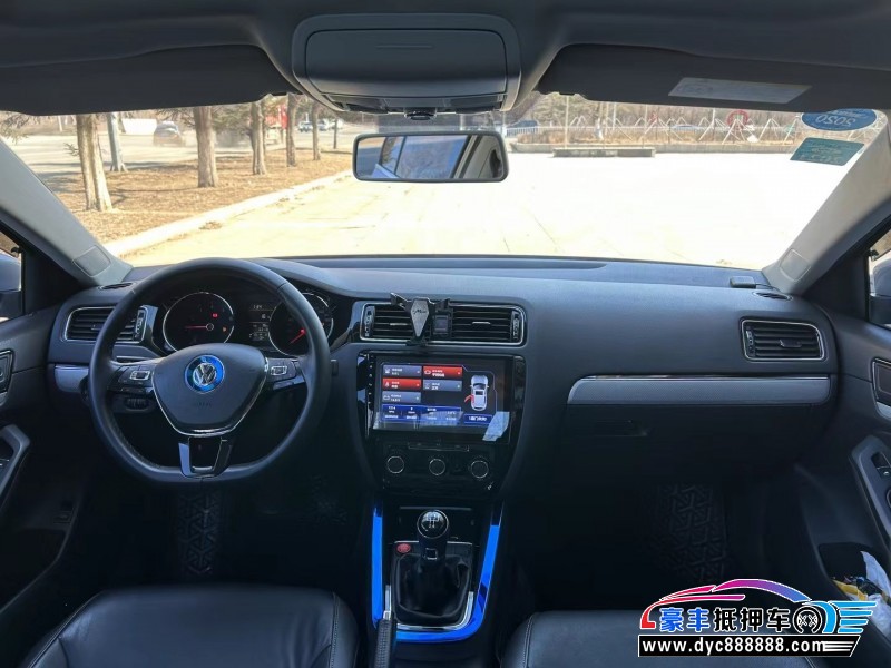 17年大众速腾轿车抵押车出售