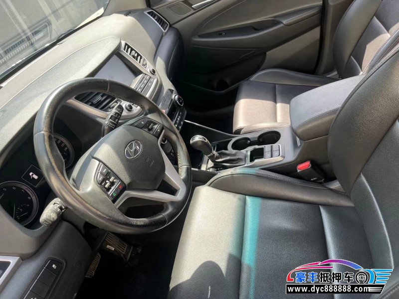 17年现代途胜SUV抵押车出售