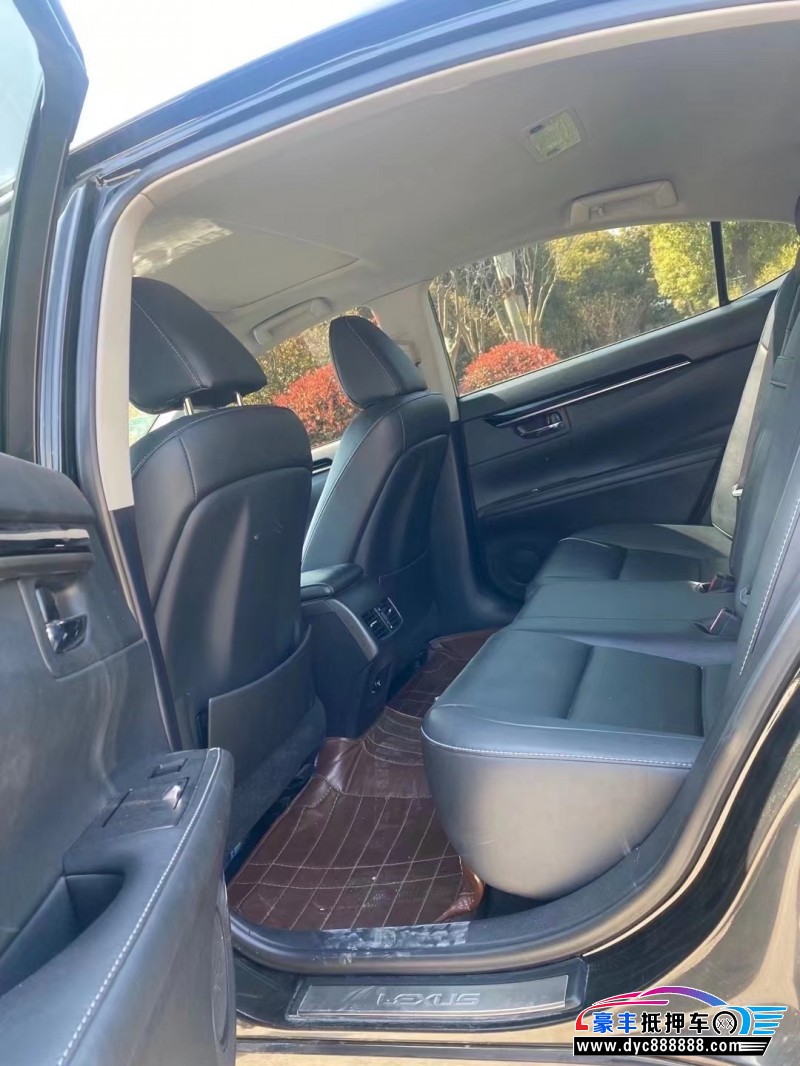 14年雷克萨斯ES轿车抵押车出售