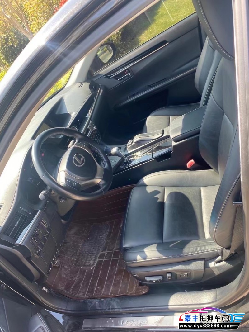 14年雷克萨斯ES轿车抵押车出售