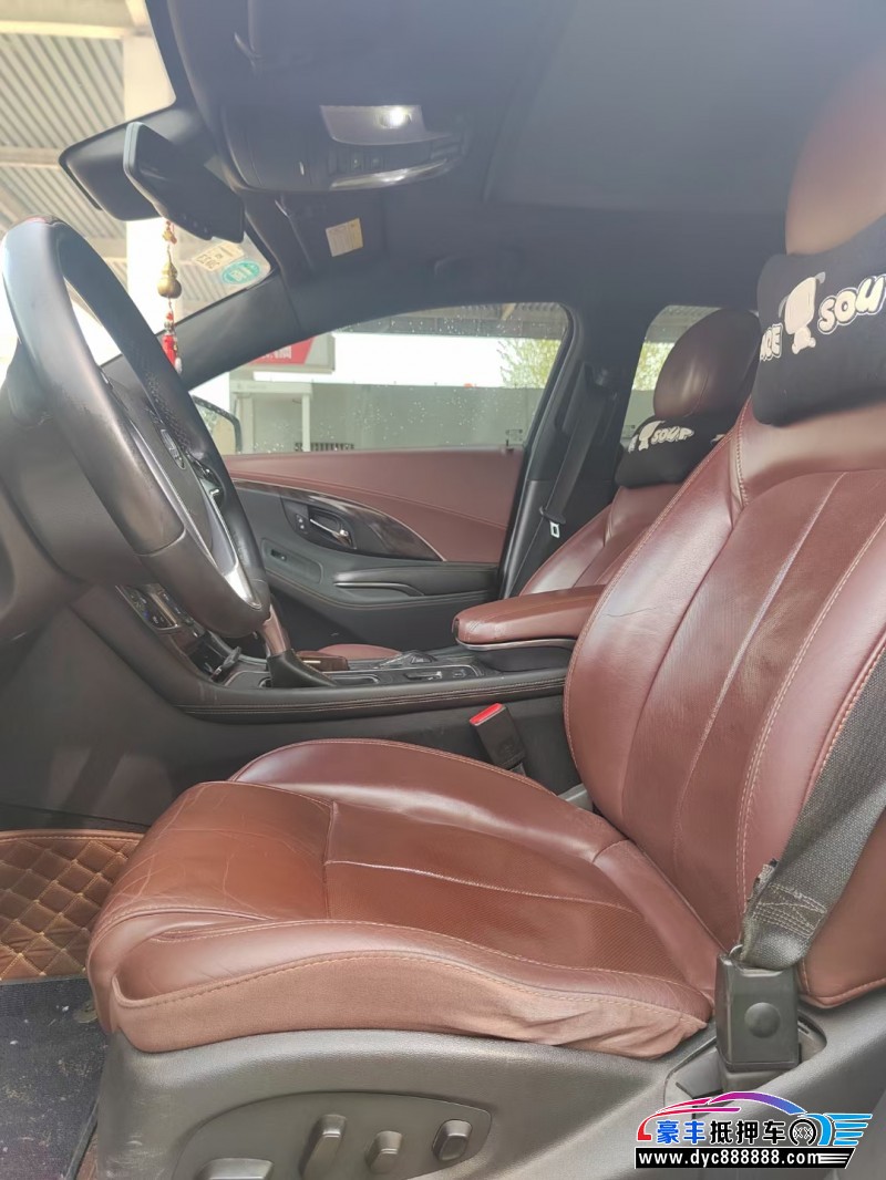 15年别克君越轿车抵押车出售