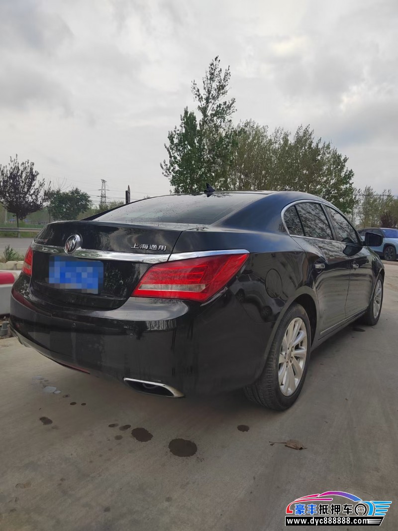 15年别克君越轿车抵押车出售