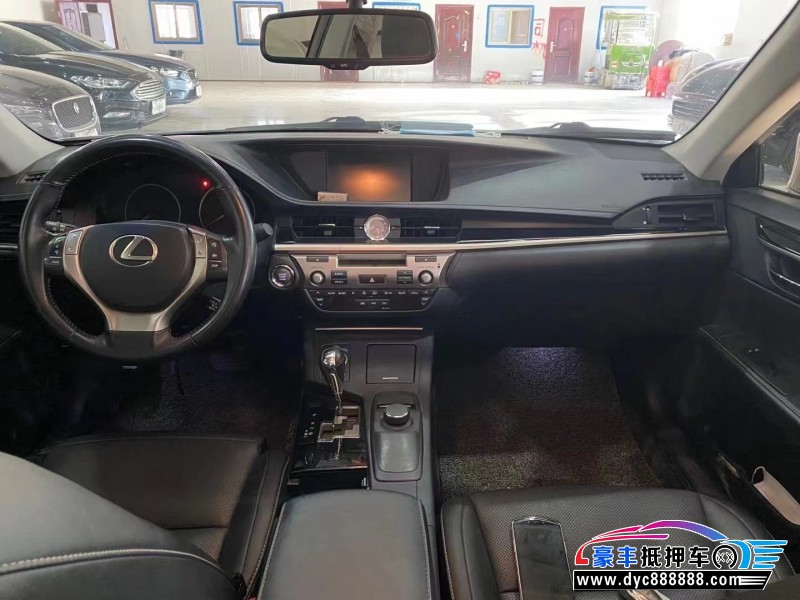 14年雷克萨斯ES轿车抵押车出售