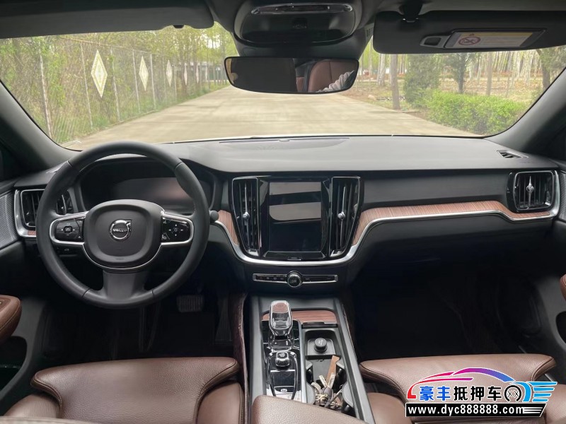 21年沃尔沃S60轿车抵押车出售