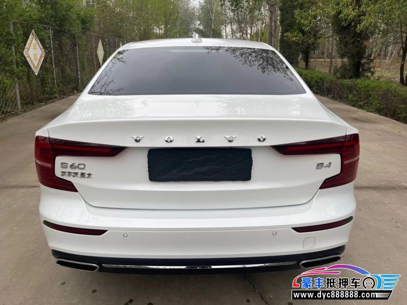 21年沃尔沃S60轿车抵押车出售