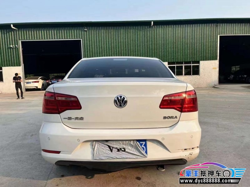 15年大众宝来轿车抵押车出售