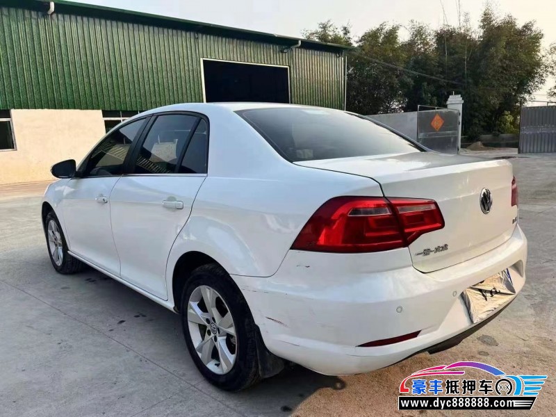 15年大众宝来轿车抵押车出售