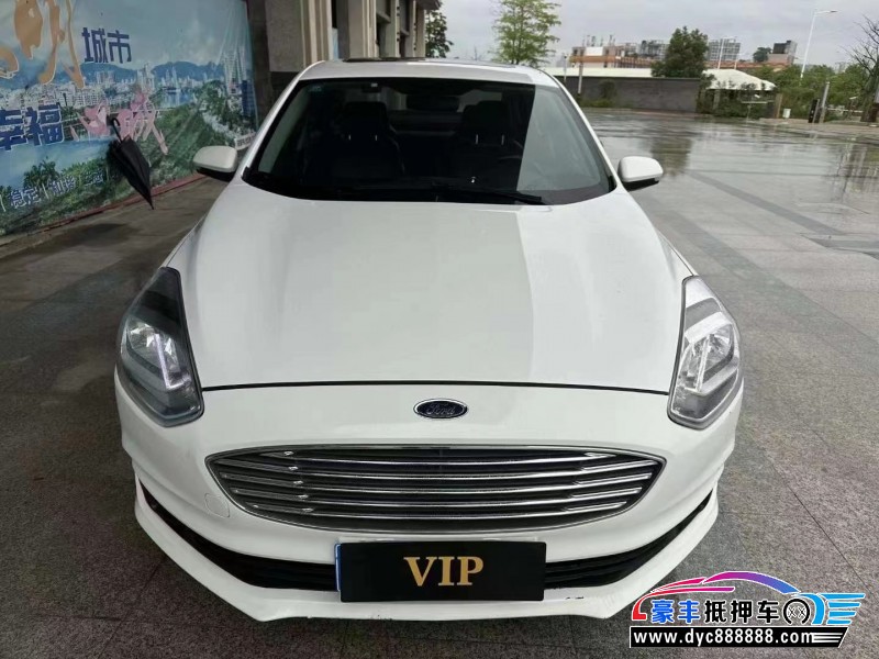 19年福特福睿斯轿车抵押车出售