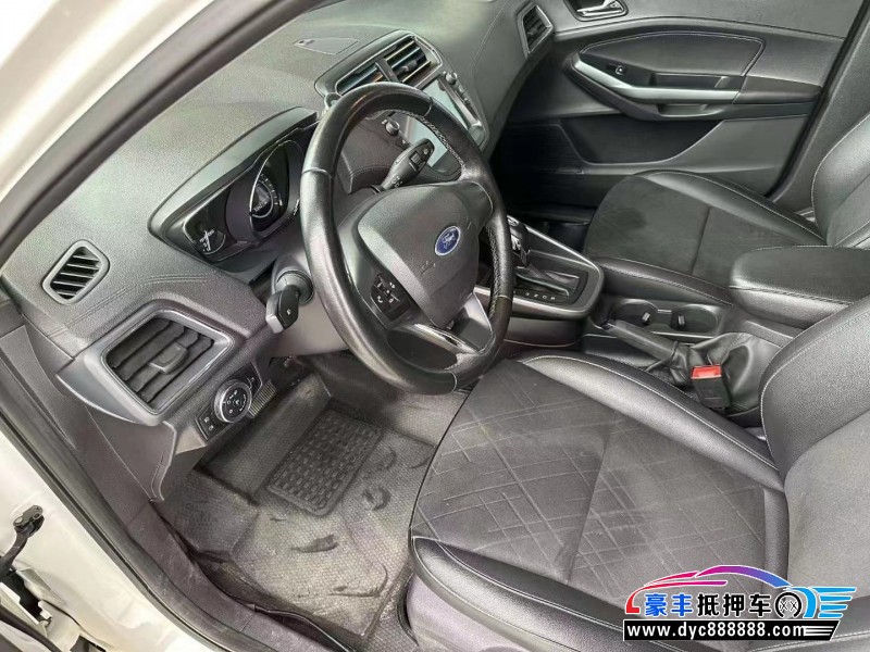 19年福特福睿斯轿车抵押车出售