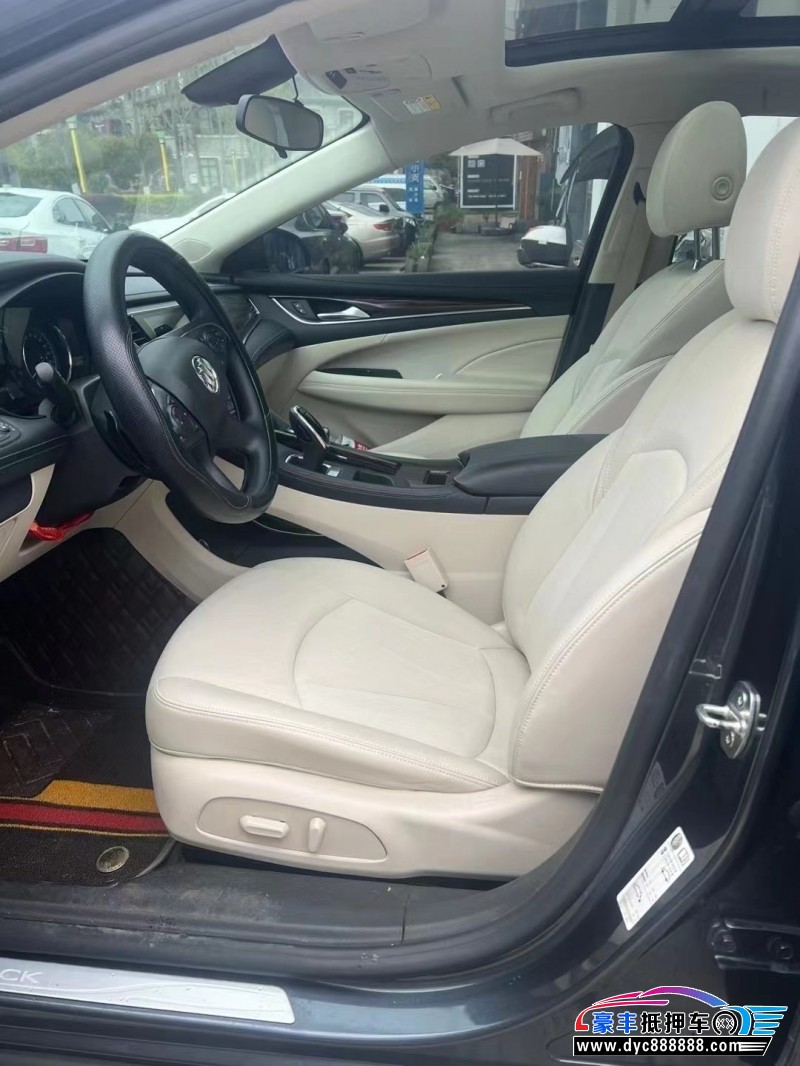 20年别克君越轿车抵押车出售