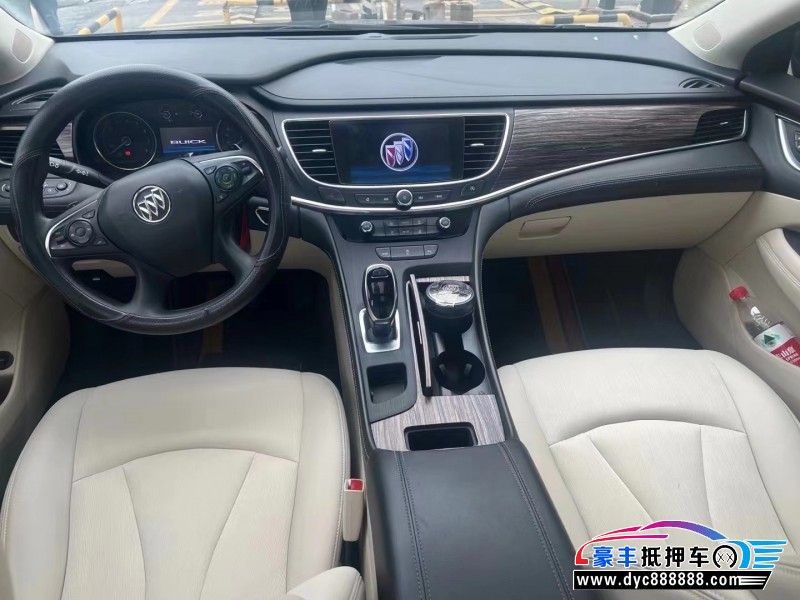 20年别克君越轿车抵押车出售