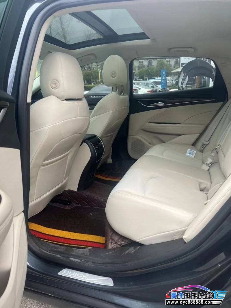 20年别克君越轿车抵押车出售