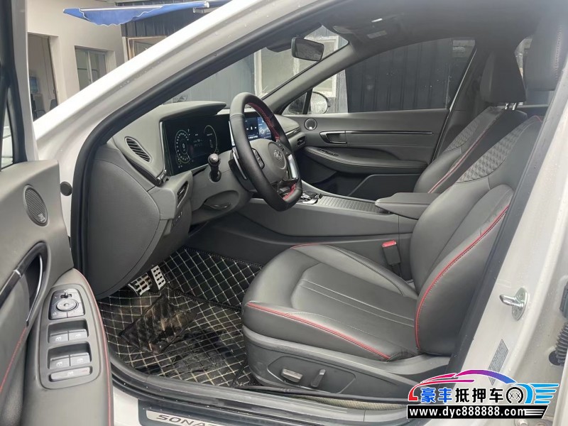 21年现代索纳塔轿车抵押车出售