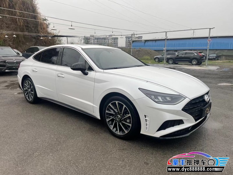 21年现代索纳塔轿车抵押车出售