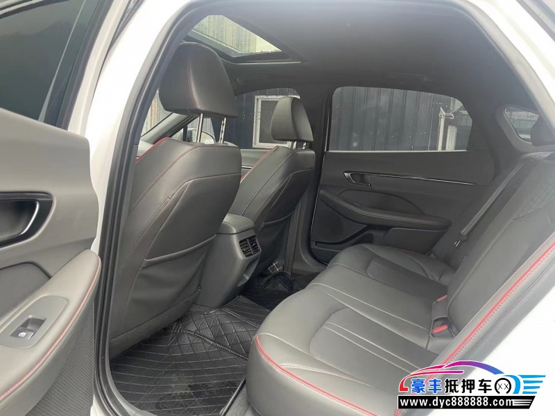 21年现代索纳塔轿车抵押车出售