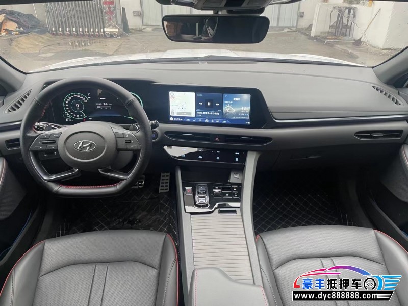 21年现代索纳塔轿车抵押车出售