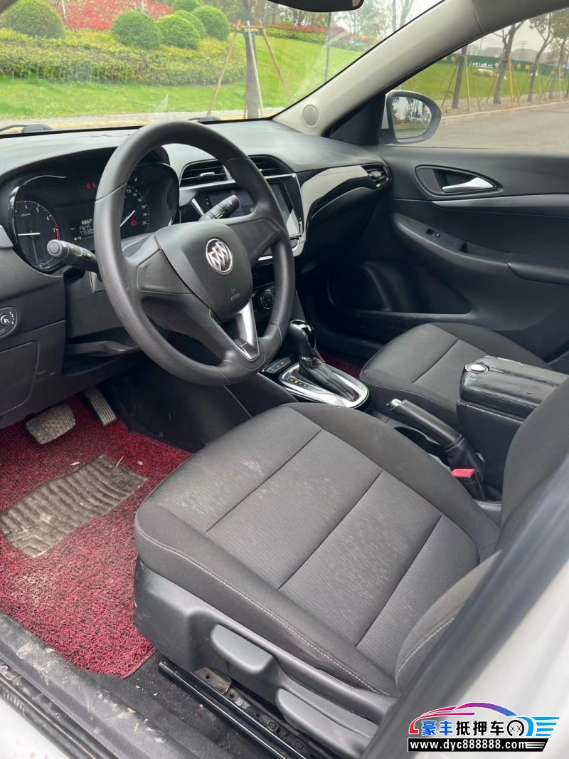 18年别克凯越轿车抵押车出售