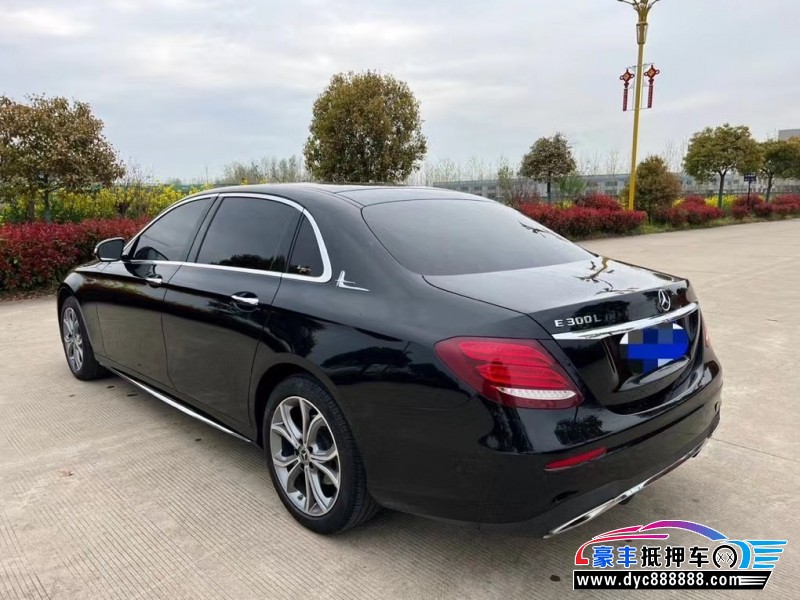 20年奔驰E轿车抵押车出售