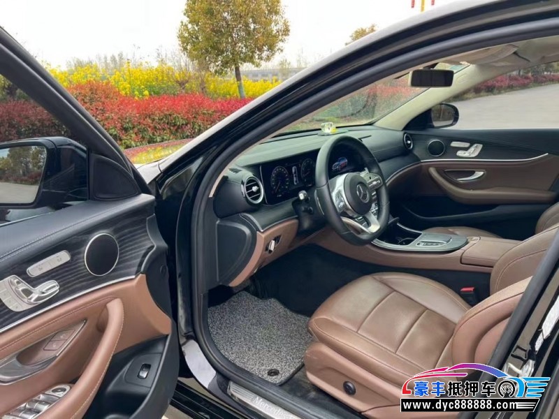 20年奔驰E轿车抵押车出售