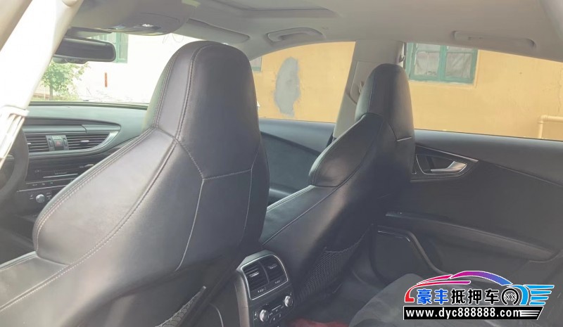 13年奥迪S7轿车抵押车出售