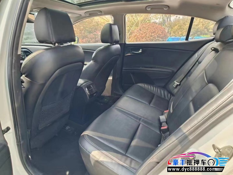 16年起亚K4轿车抵押车出售