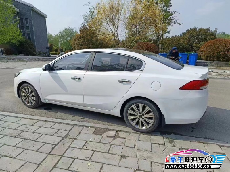 16年起亚K4轿车抵押车出售