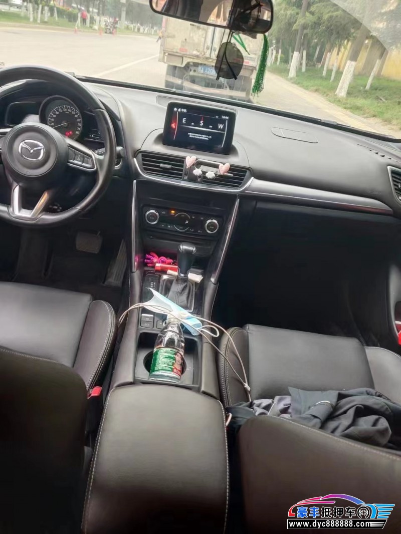 18年马自达CX-4轿车抵押车出售