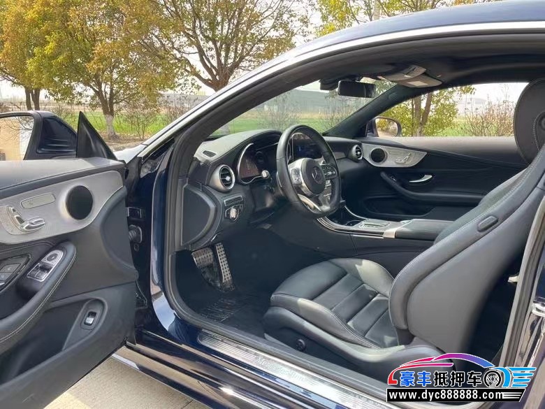 21年奔驰C轿车抵押车出售