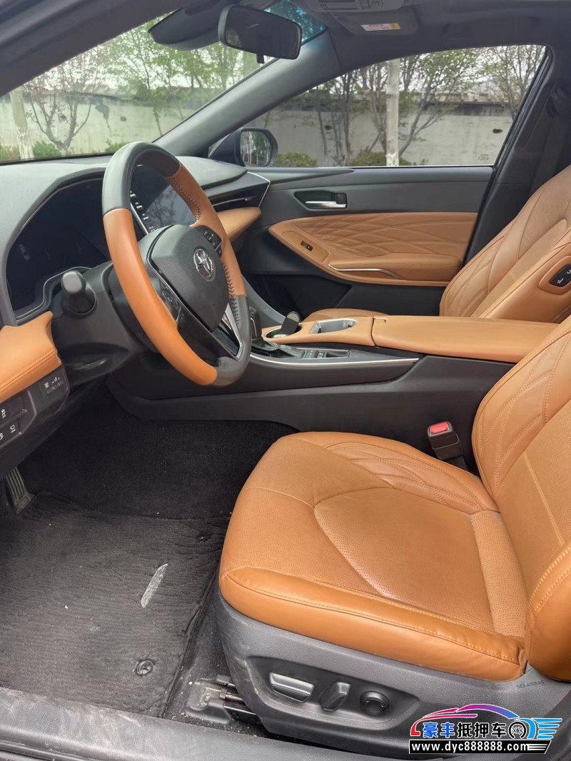 20年丰田亚洲龙轿车抵押车出售