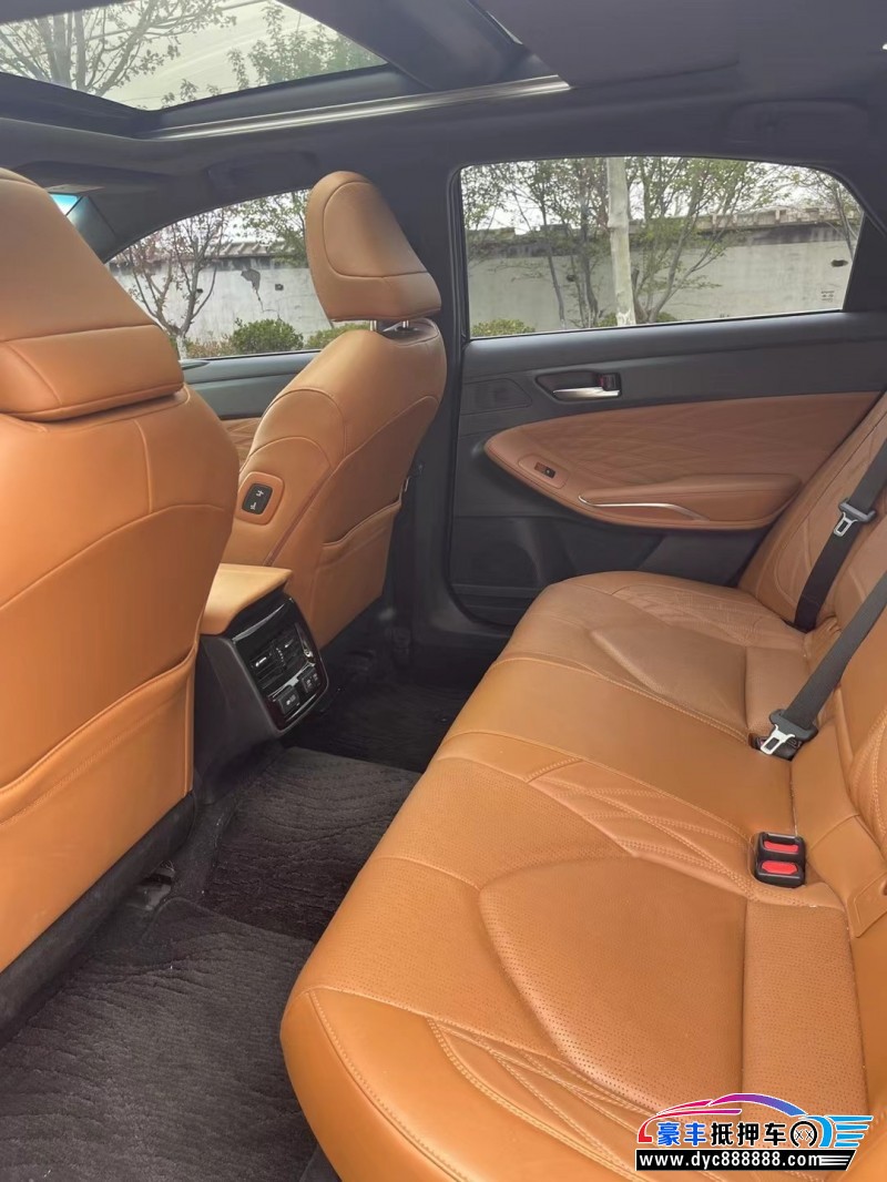 20年丰田亚洲龙轿车抵押车出售