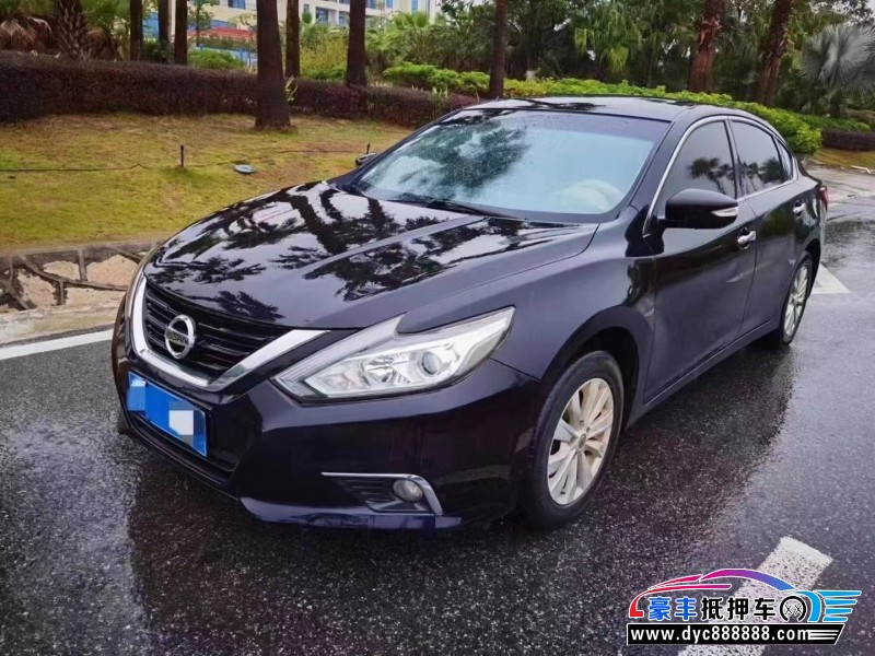 17年日产天籁轿车抵押车出售