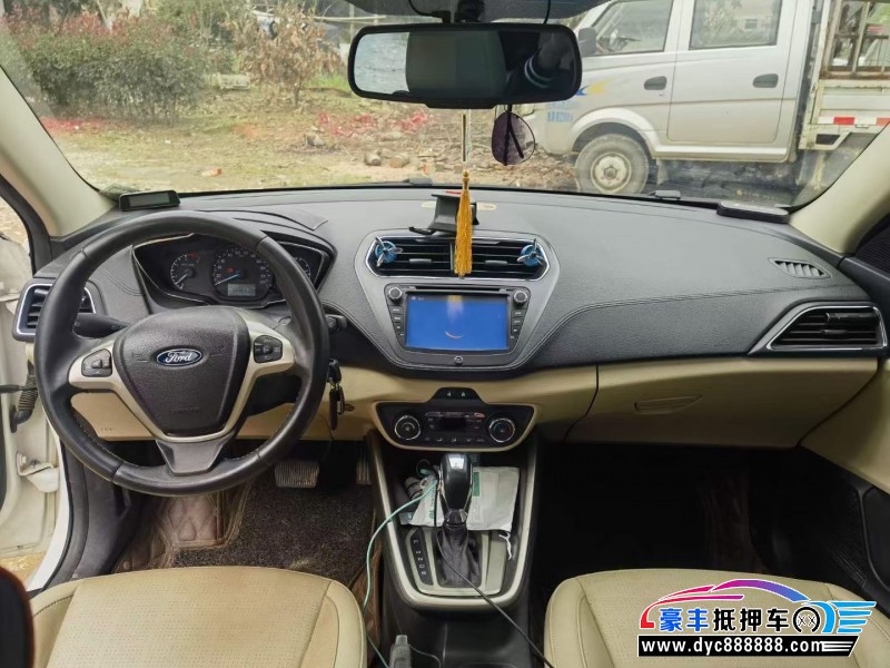 16年福特福睿斯轿车抵押车出售