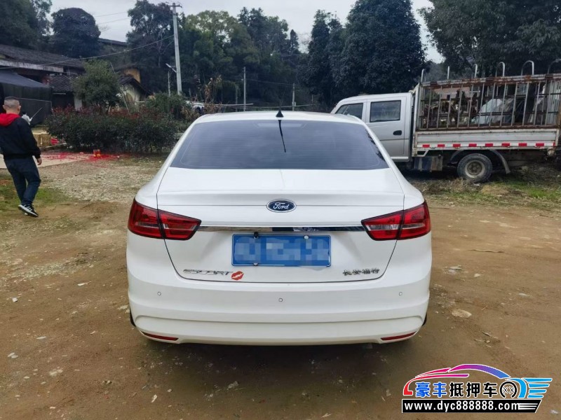 16年福特福睿斯轿车抵押车出售