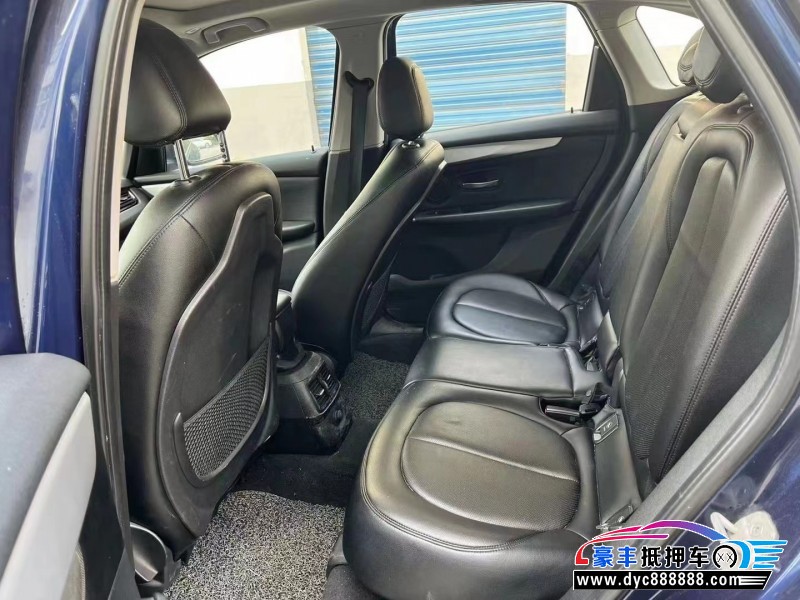 15年宝马2系轿车抵押车出售