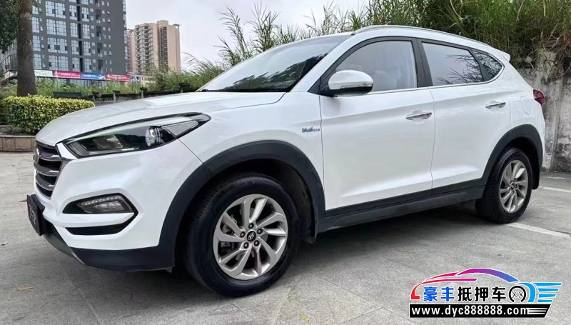 16年现代途胜轿车抵押车出售