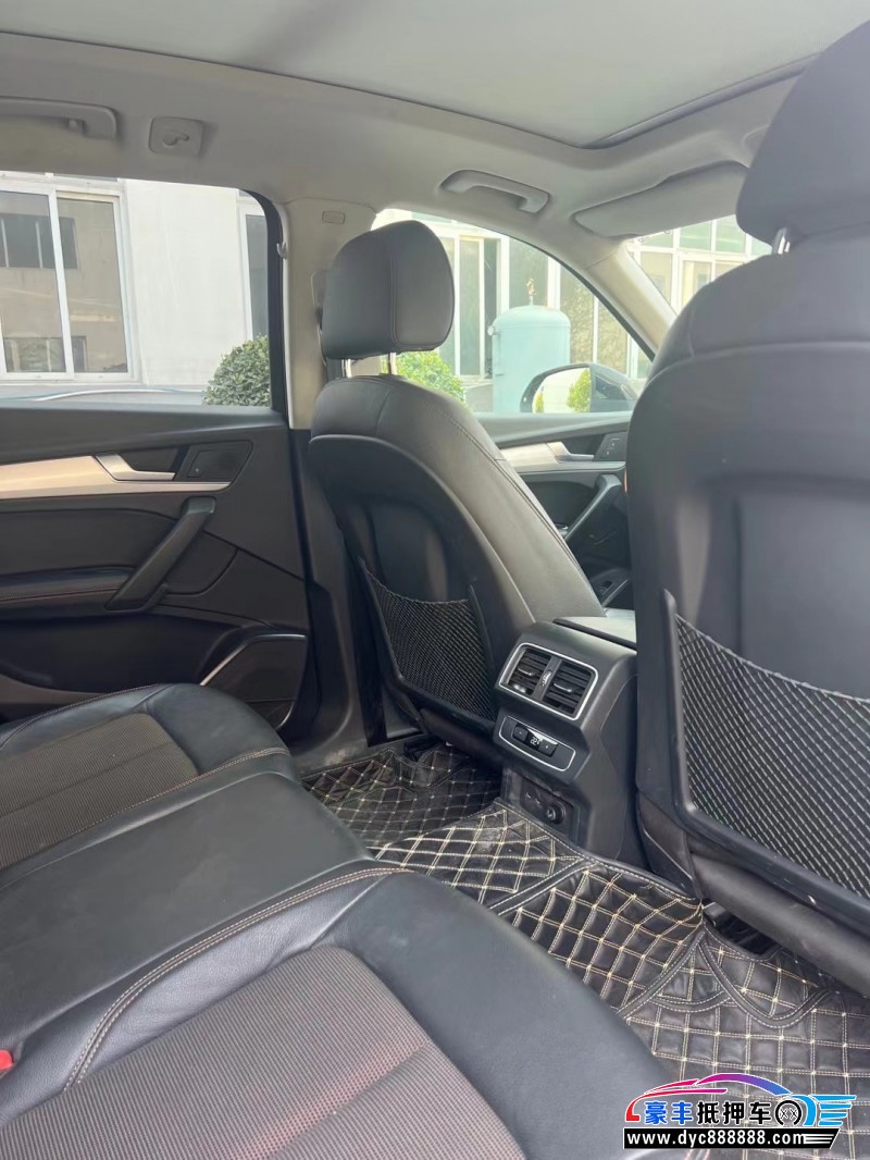 19年奥迪Q5轿车抵押车出售