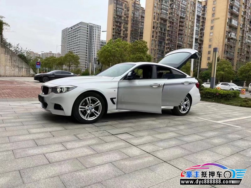 20年宝马3系轿车抵押车出售