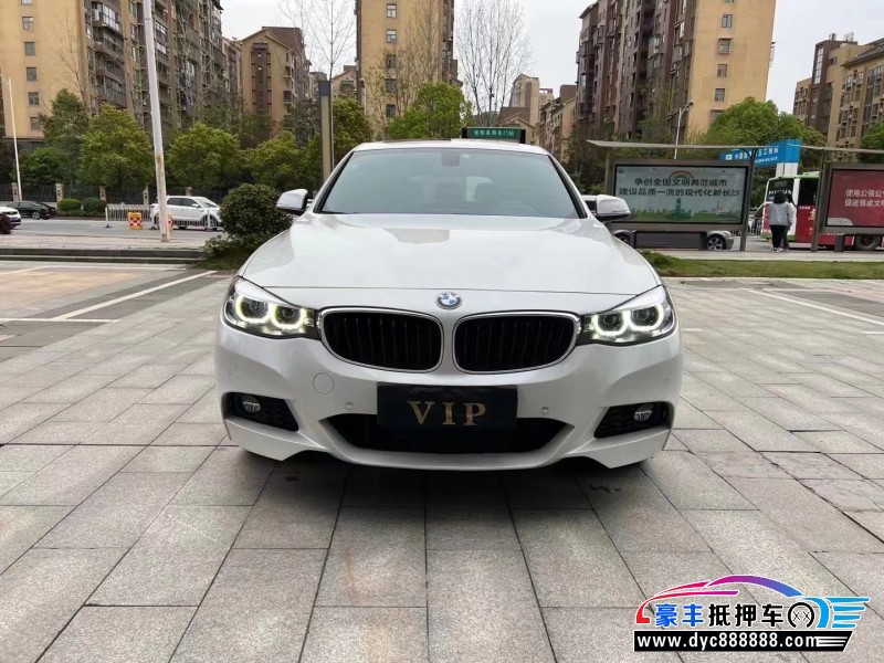 20年宝马3系轿车抵押车出售