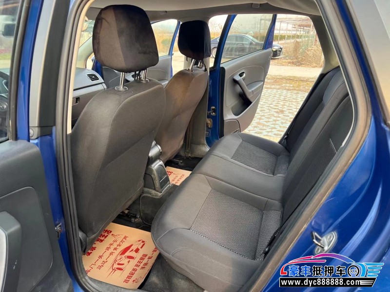 13年大众polo轿车抵押车出售